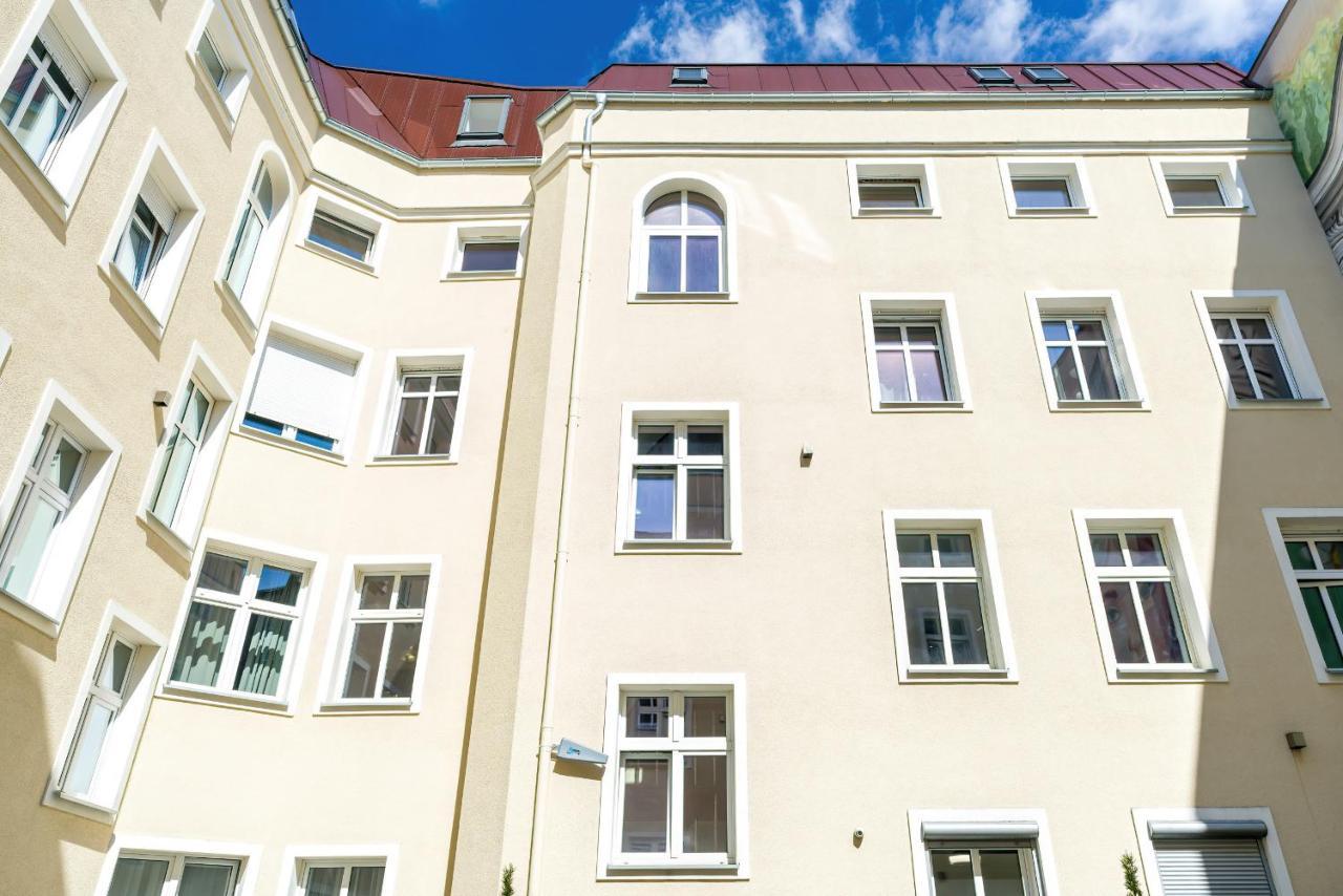 Komeda Apartment Hidden In Poznan Old Town By Noclegi Renters Exterior foto